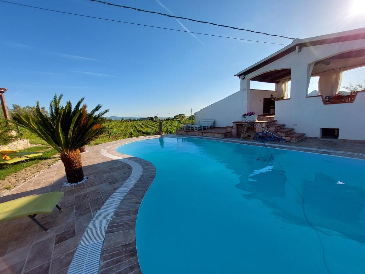 Agriturismo B&B Domo De Resteblas Berchidda Exterior photo