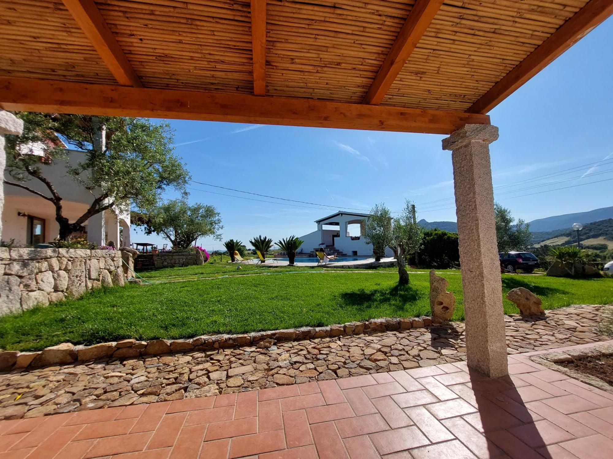 Agriturismo B&B Domo De Resteblas Berchidda Exterior photo
