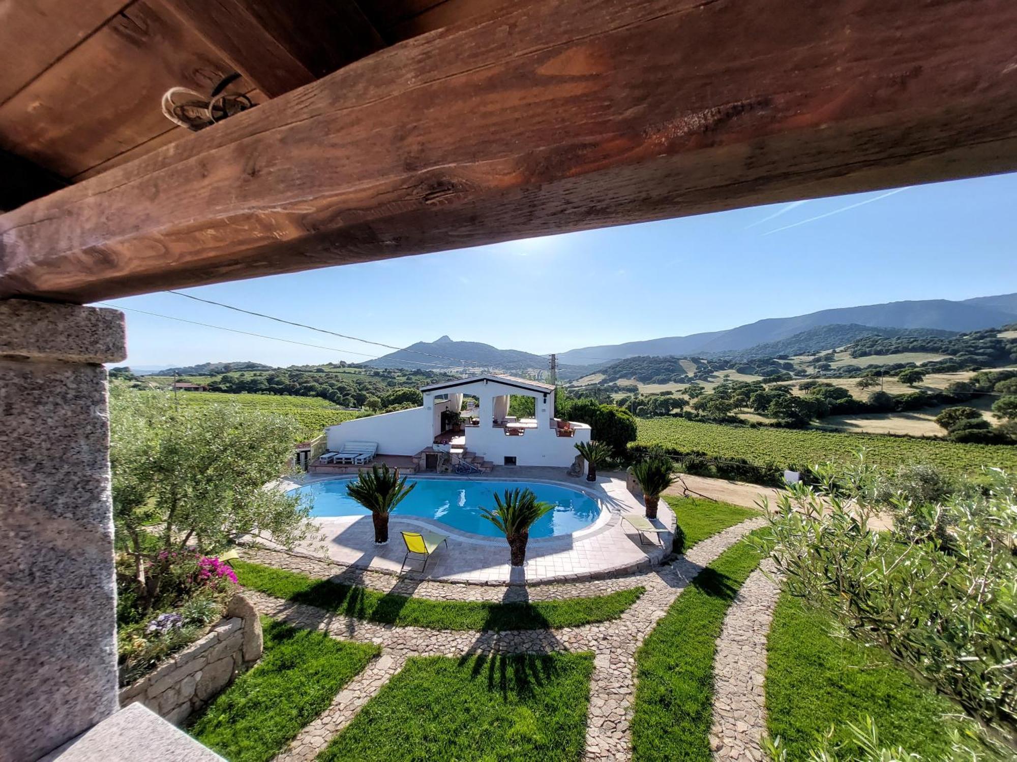 Agriturismo B&B Domo De Resteblas Berchidda Exterior photo