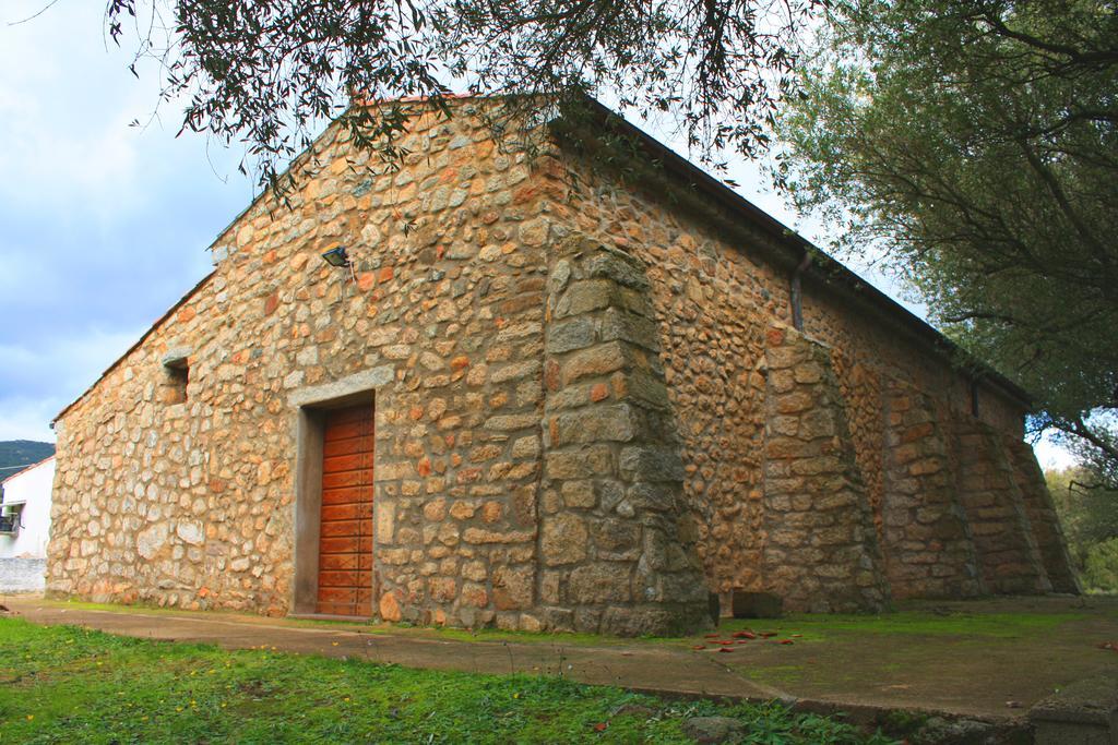 Agriturismo B&B Domo De Resteblas Berchidda Exterior photo