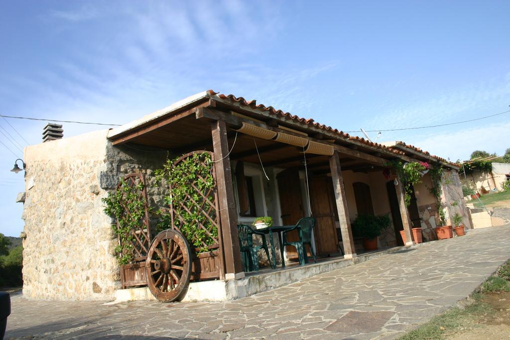 Agriturismo B&B Domo De Resteblas Berchidda Exterior photo