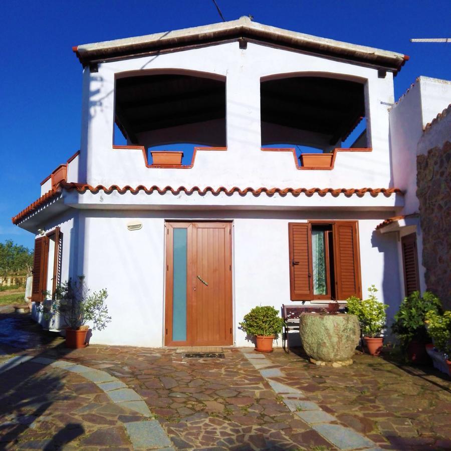 Agriturismo B&B Domo De Resteblas Berchidda Exterior photo