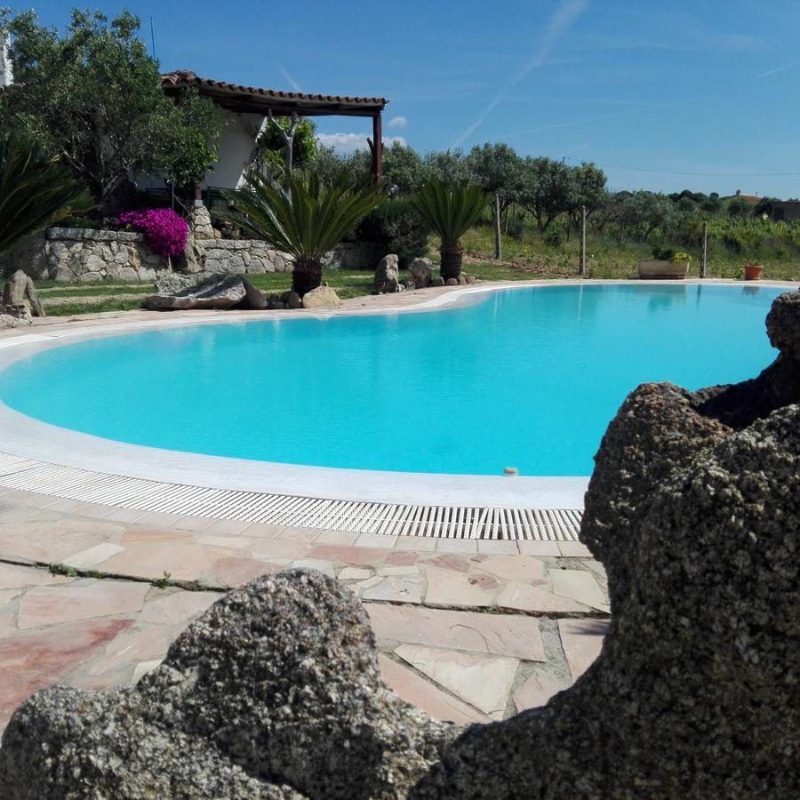 Agriturismo B&B Domo De Resteblas Berchidda Exterior photo